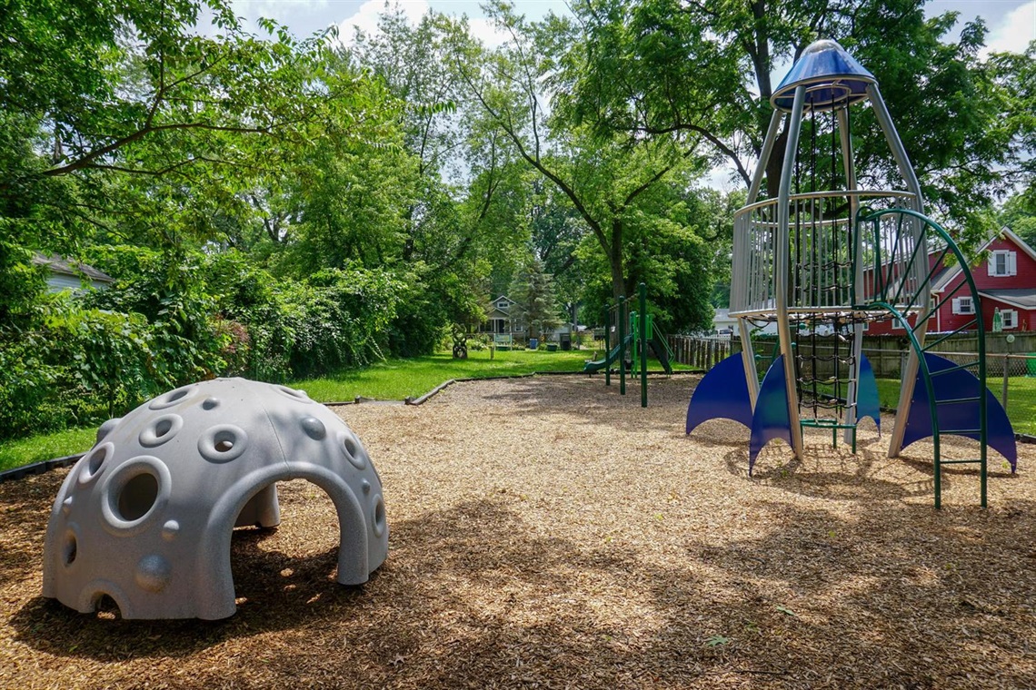 Springmont Tot Lot Kzoo Parks