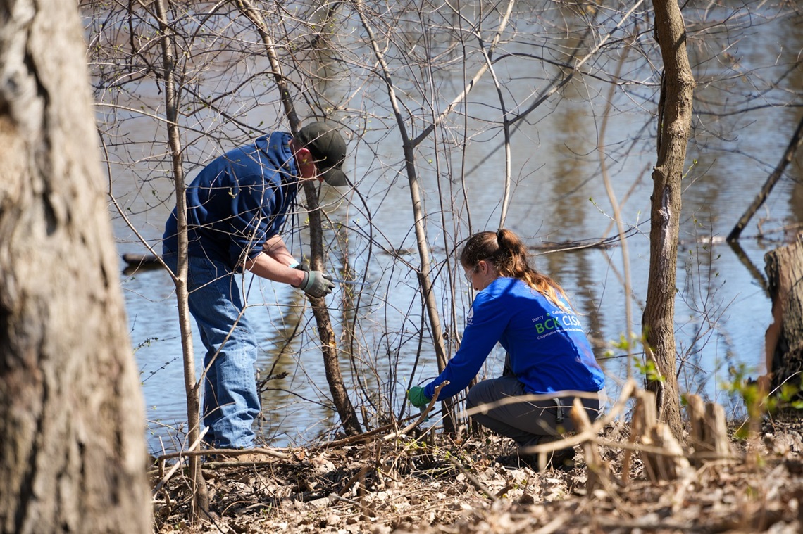 InvasiveSpeciesRemovalMayorsRiverfrontPark.jpg