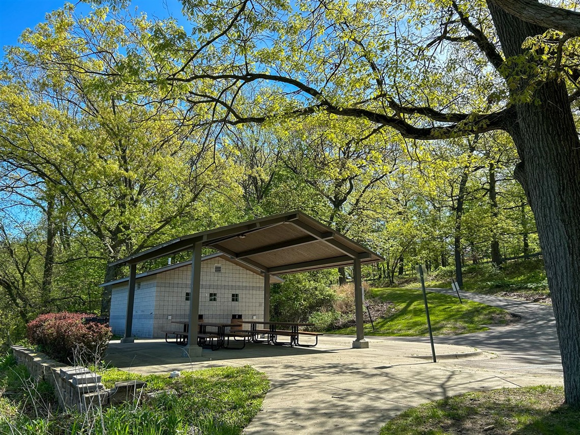 WoodsLakePavilion.jpg